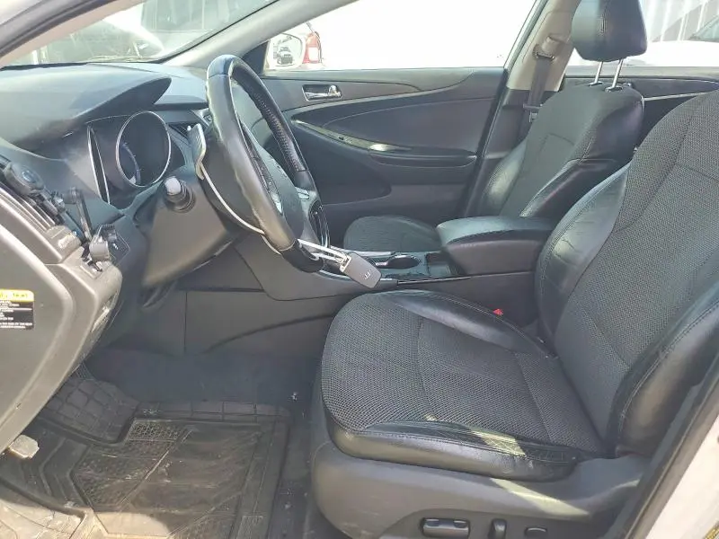 2012 HYUNDAI SONATA SE  
