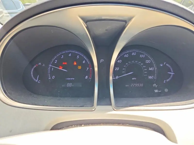 2011 TOYOTA AVALON LIMITED  