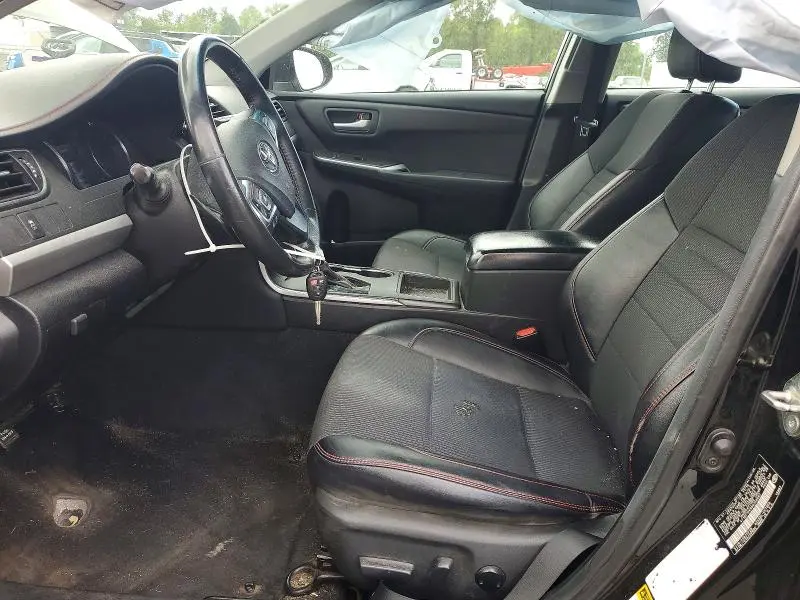 2017 TOYOTA CAMRY SE  