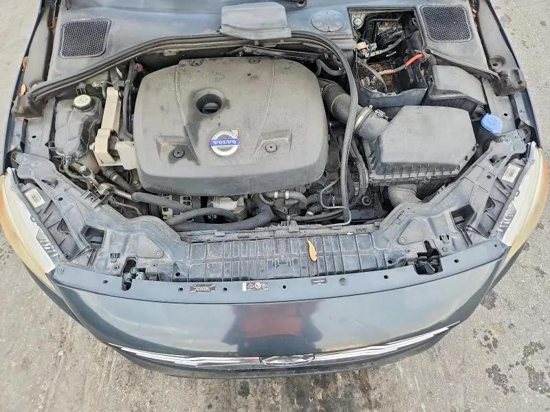 2015 VOLVO V60 PREMIER  