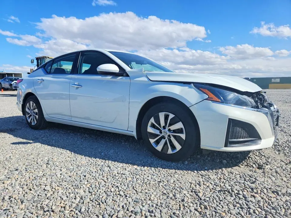 2023 NISSAN ALTIMA S  