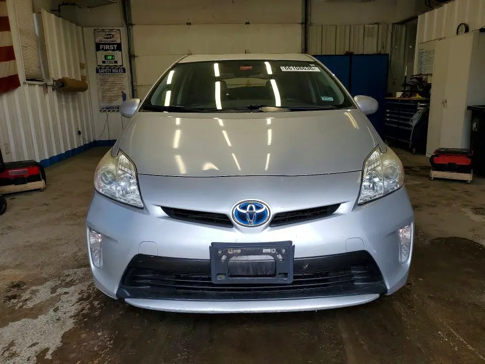 2014 TOYOTA PRIUS TWO  
