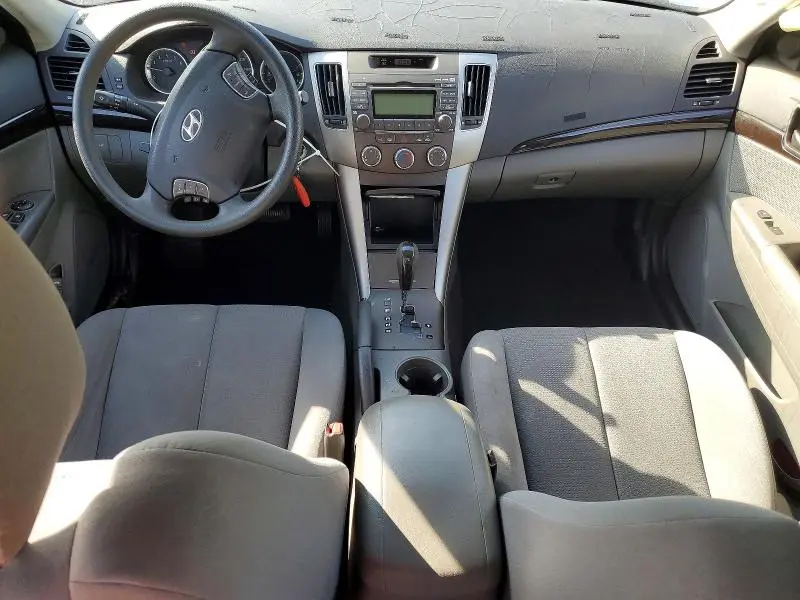 2010 HYUNDAI SONATA GLS  