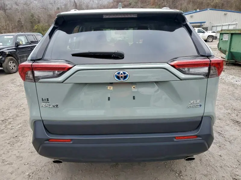 2023 TOYOTA RAV4 XLE  