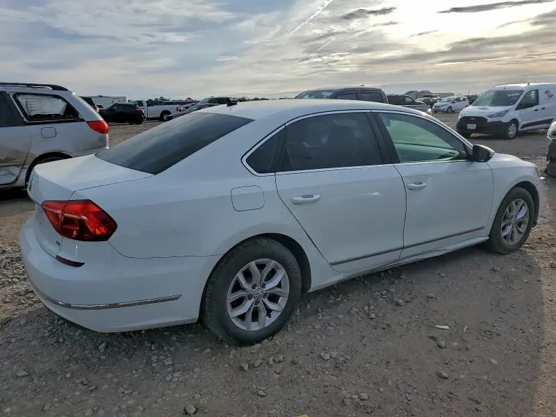 2016 VOLKSWAGEN PASSAT S  