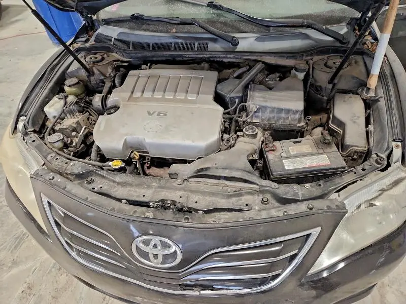 2010 TOYOTA CAMRY SE  
