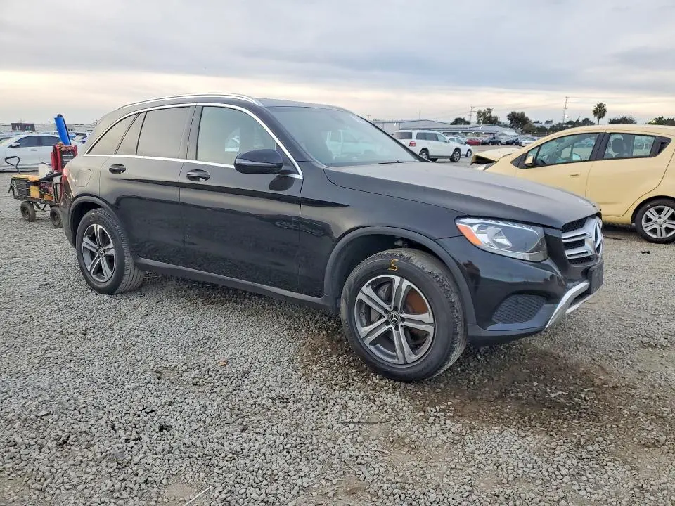 2019 MERCEDES-BENZ GLC 300  