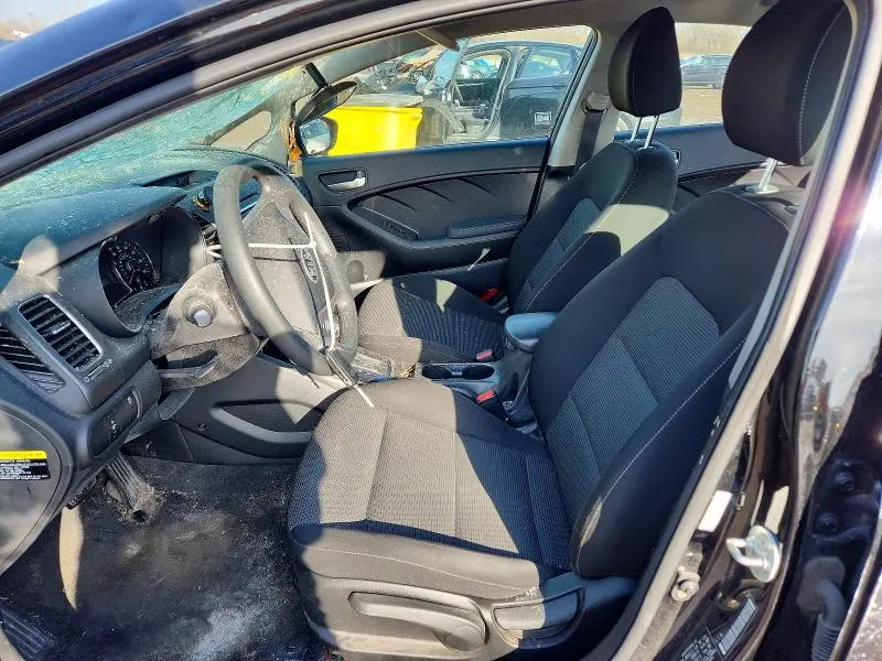 2017 KIA FORTE LX  