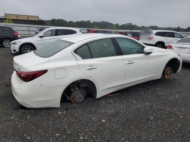 2018 INFINITI Q50 LUXE  