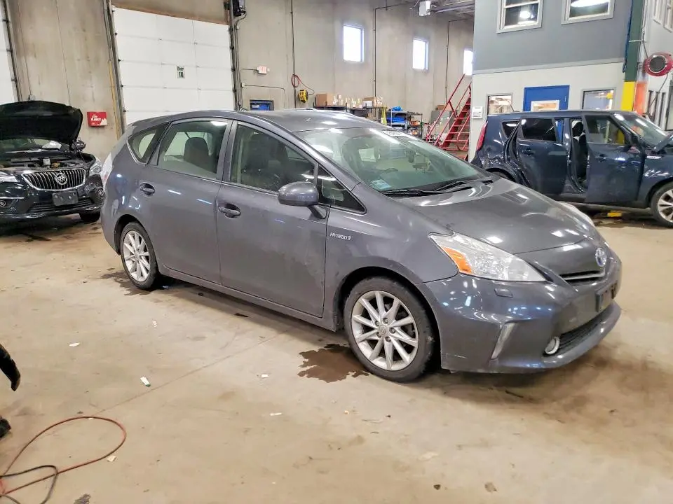 2014 TOYOTA PRIUS V FIVE  