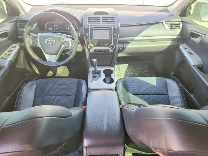 2012 TOYOTA CAMRY SE  