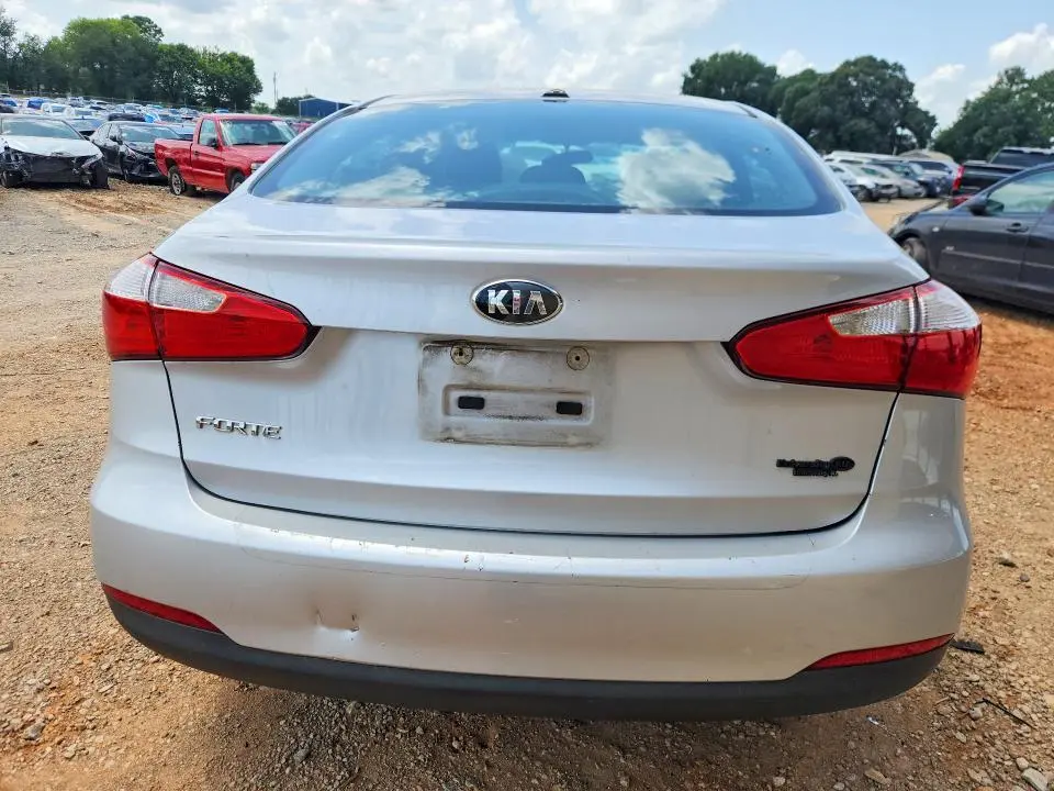 2016 KIA FORTE LX  