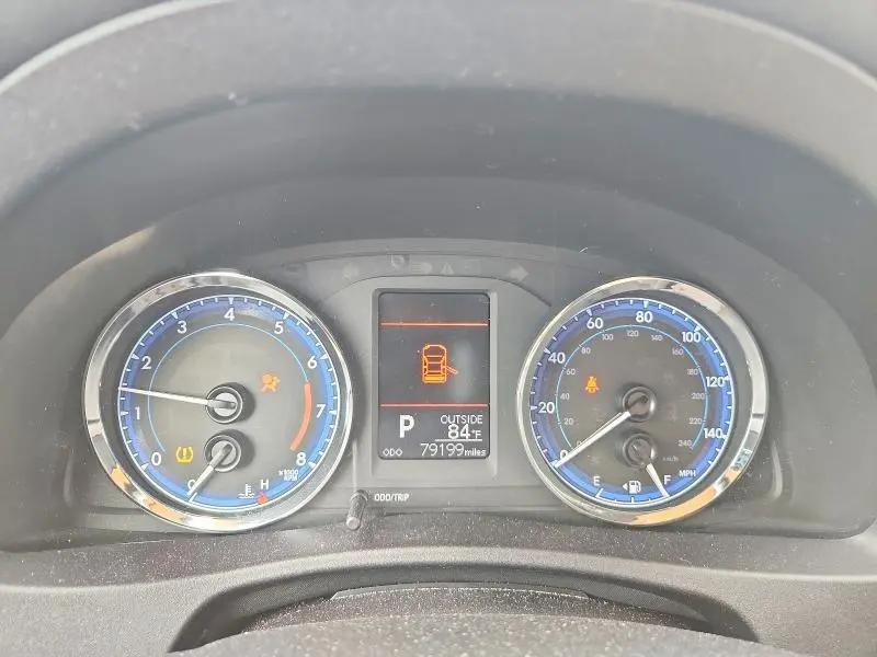 2017 TOYOTA COROLLA LE  