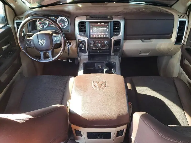 2015 RAM 1500 SLT  