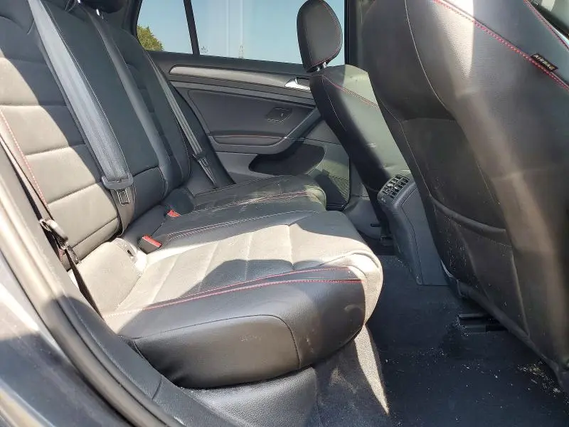 2018 VOLKSWAGEN GTI S/SE  
