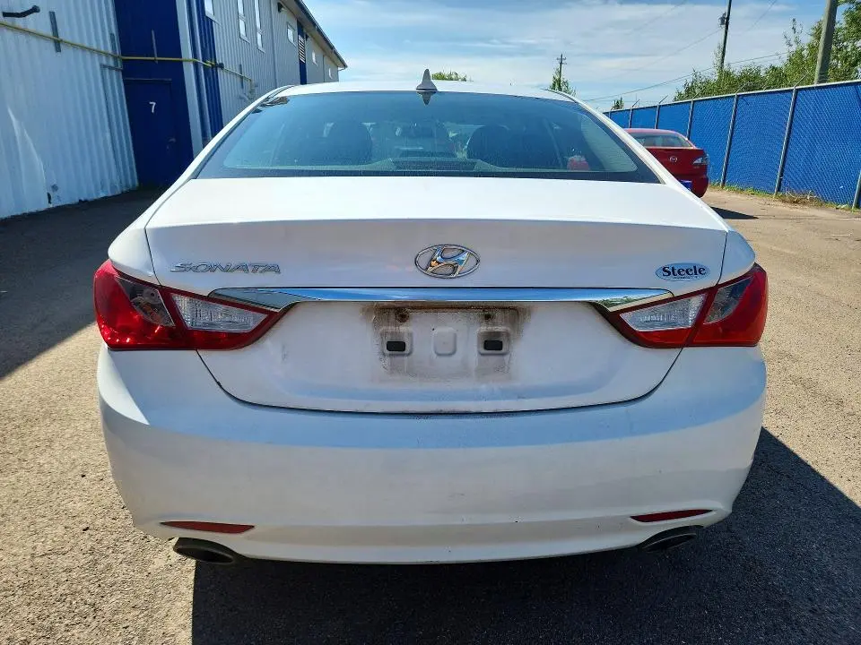 2013 HYUNDAI SONATA SE  