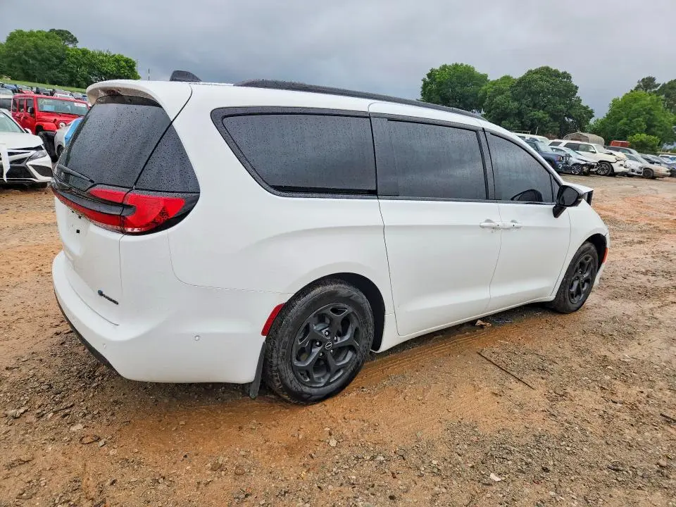 2025 CHRYSLER PACIFICA HYBRID SELECT  