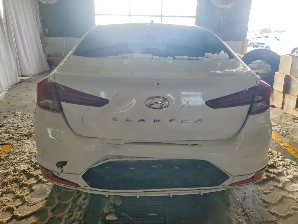 2020 HYUNDAI ELANTRA SEL  