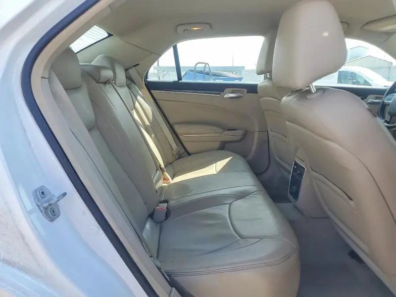 2013 CHRYSLER 300   