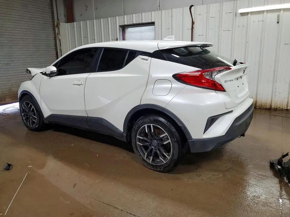 2019 TOYOTA C-HR LE  