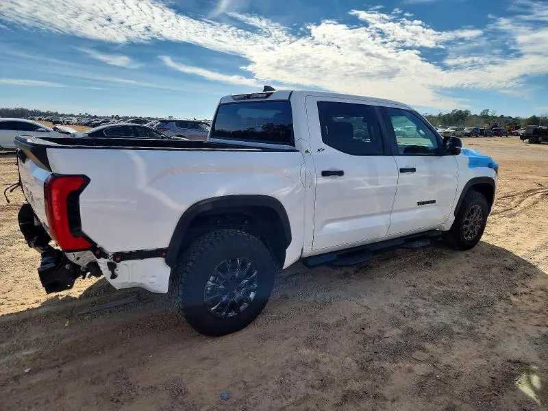 2026 TOYOTA TUNDRA CREWMAX SR  