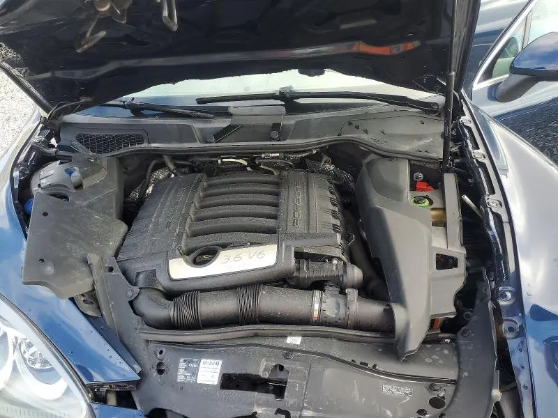 2014 PORSCHE CAYENNE   