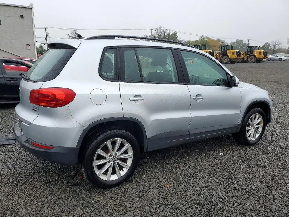 2017 VOLKSWAGEN TIGUAN S  