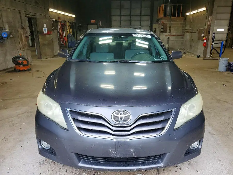 2010 TOYOTA CAMRY LE  
