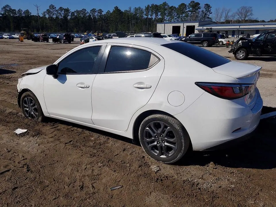 2019 TOYOTA YARIS L  