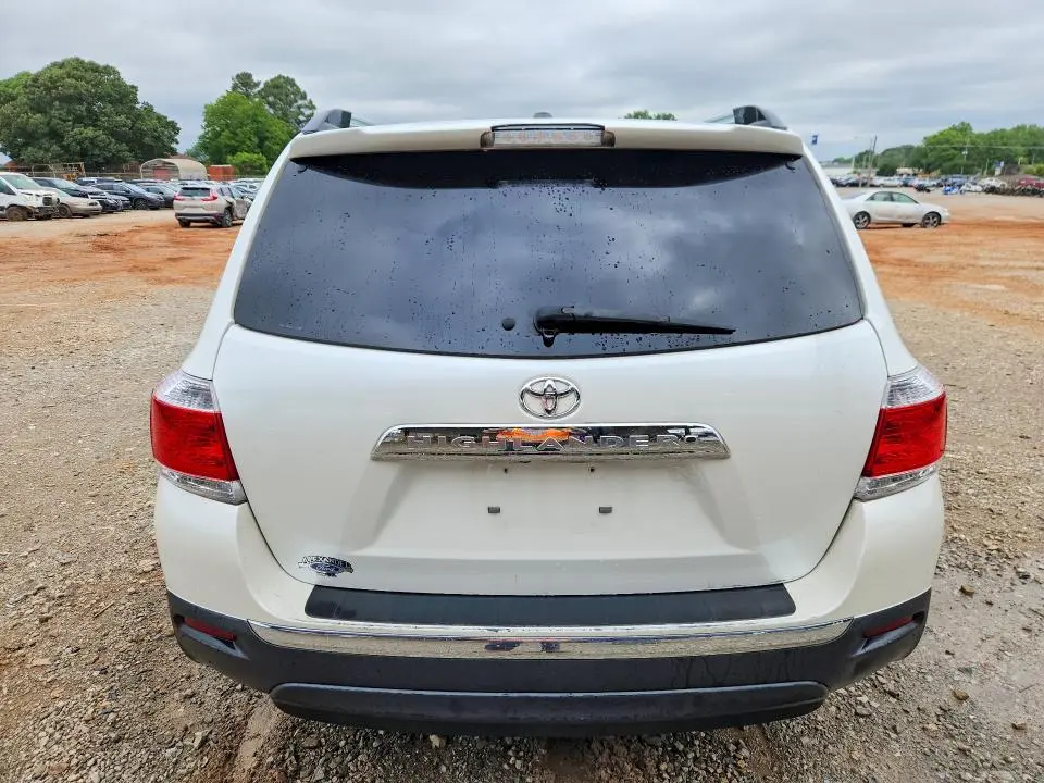 2013 TOYOTA HIGHLANDER LIMITED  