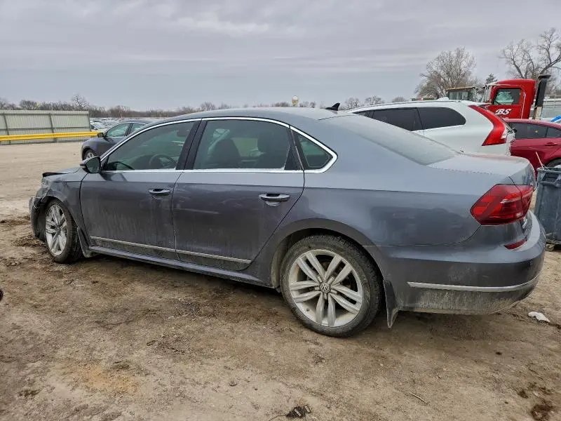 2017 VOLKSWAGEN PASSAT SE  
