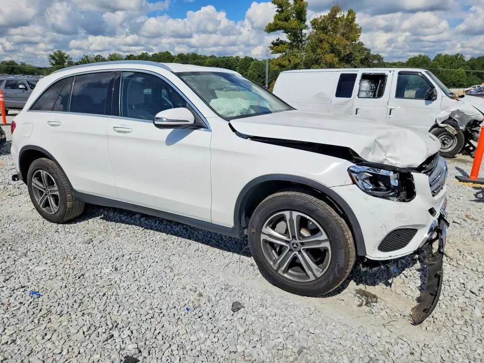 2019 MERCEDES-BENZ GLC 300  