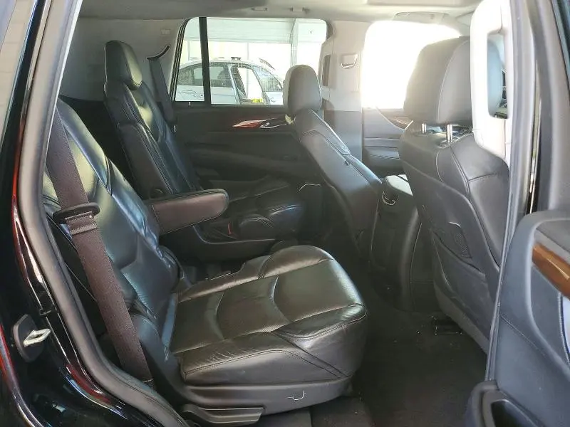 2019 CADILLAC ESCALADE LUXURY  