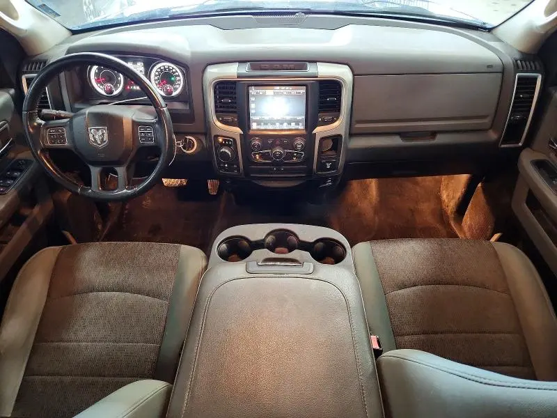 2015 RAM 1500 SLT  