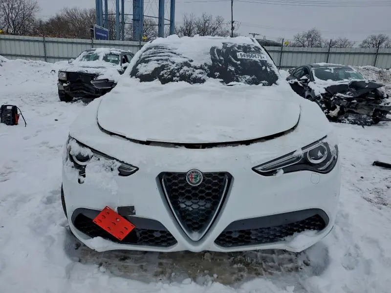 2022 ALFA ROMEO STELVIO TI  