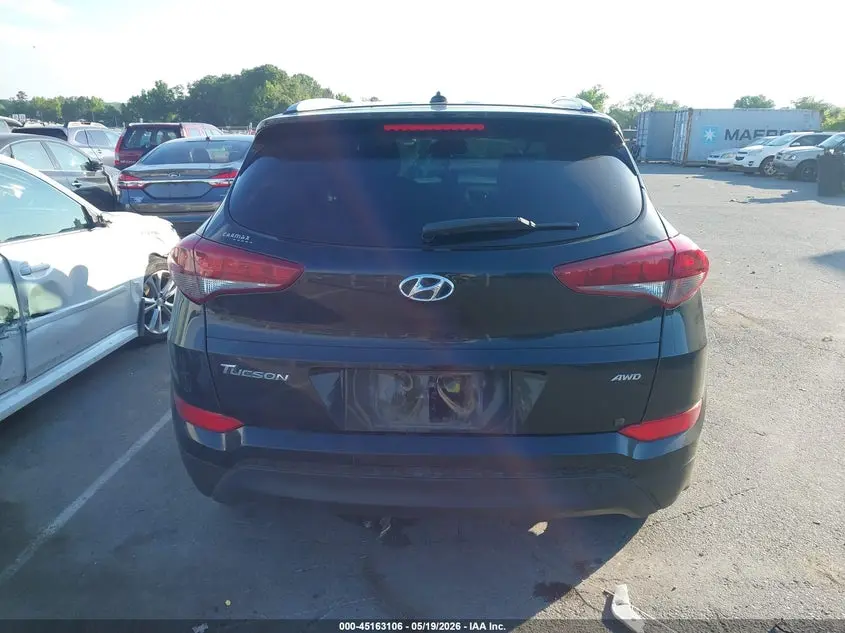 2017 HYUNDAI TUCSON SE