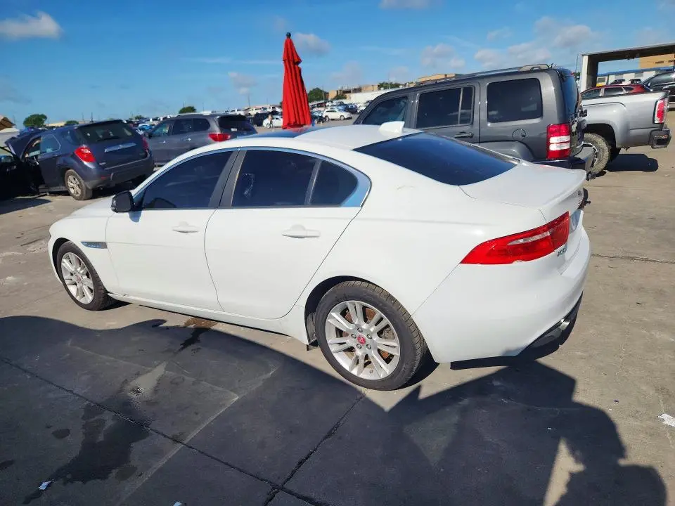 2018 JAGUAR XE PREMIUM  
