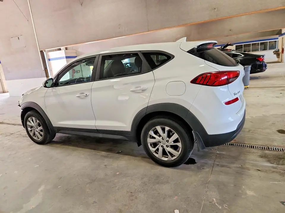 2020 HYUNDAI TUCSON SE  