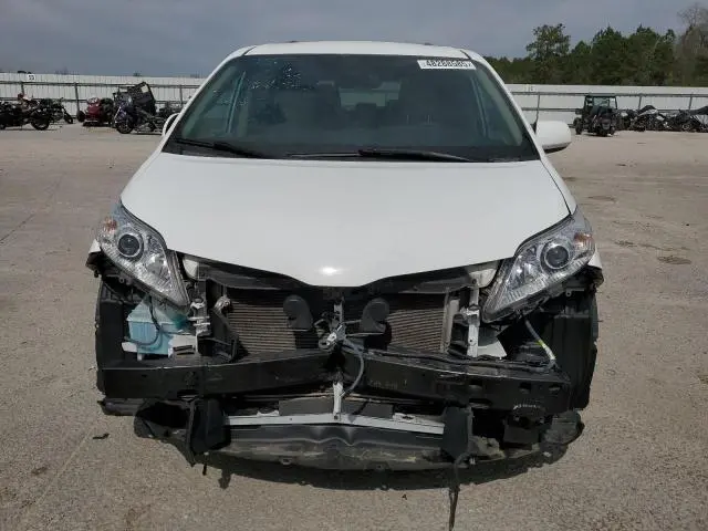 2020 TOYOTA SIENNA LE