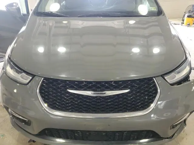 2021 CHRYSLER PACIFICA LIMITED  