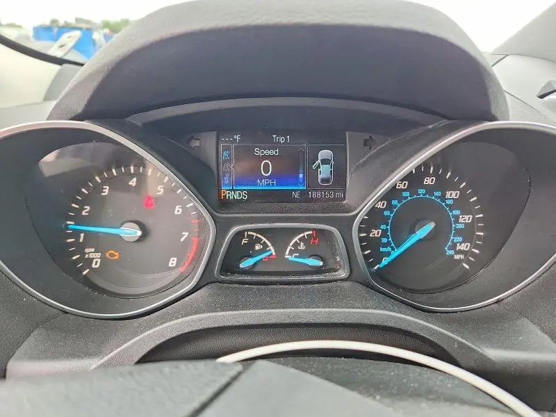 2016 FORD ESCAPE SE  