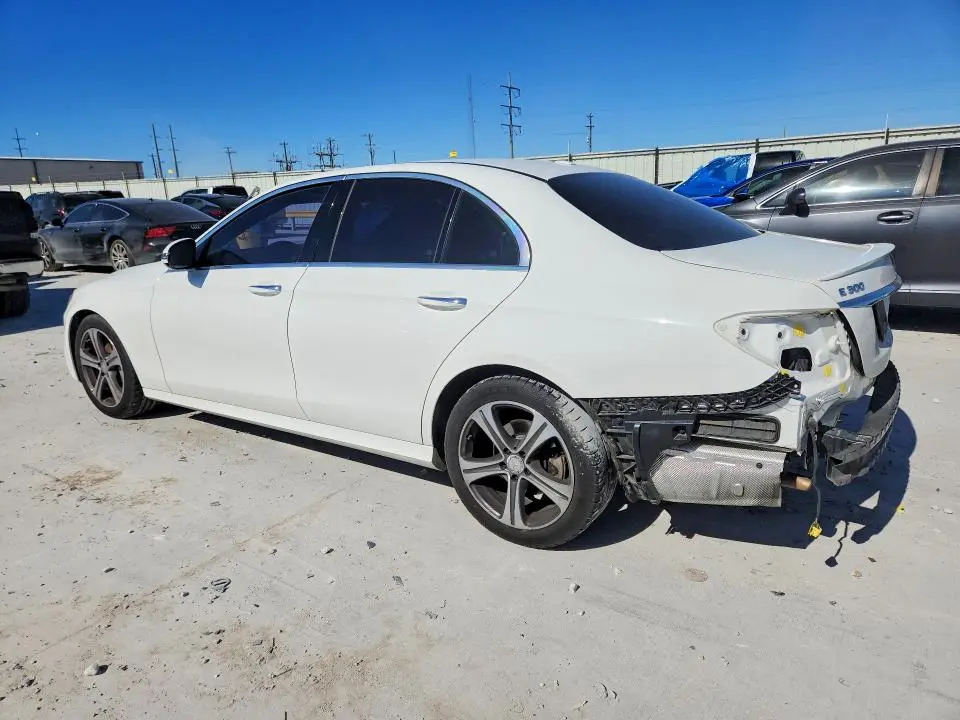 2017 MERCEDES-BENZ E 300  
