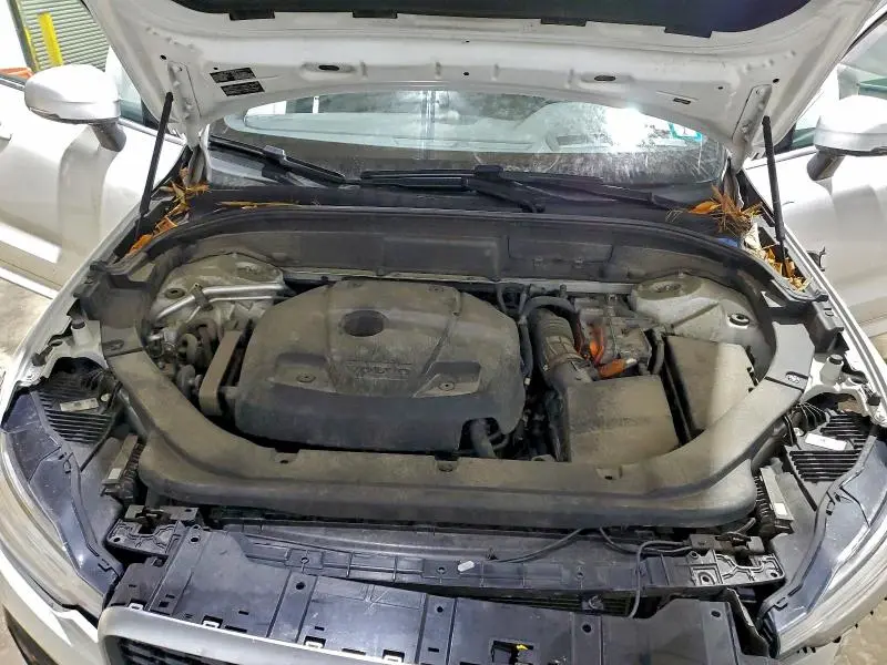 2018 VOLVO XC60 T8 R-DESIGN  