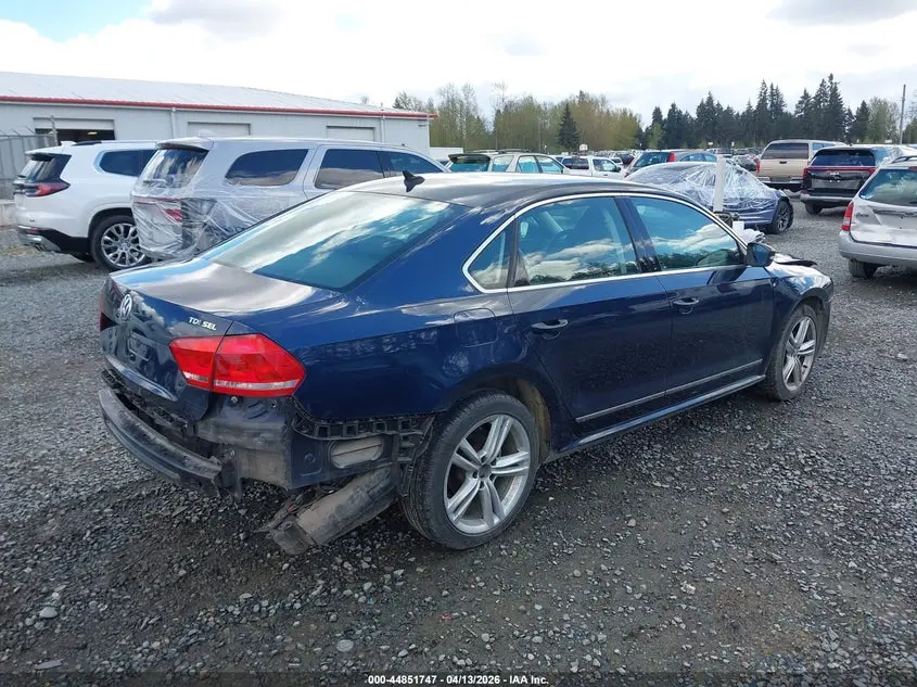 2013 VOLKSWAGEN PASSAT 2.0L TDI SEL PREMIUM
