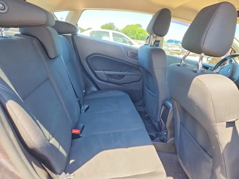 2017 FORD FIESTA SE  