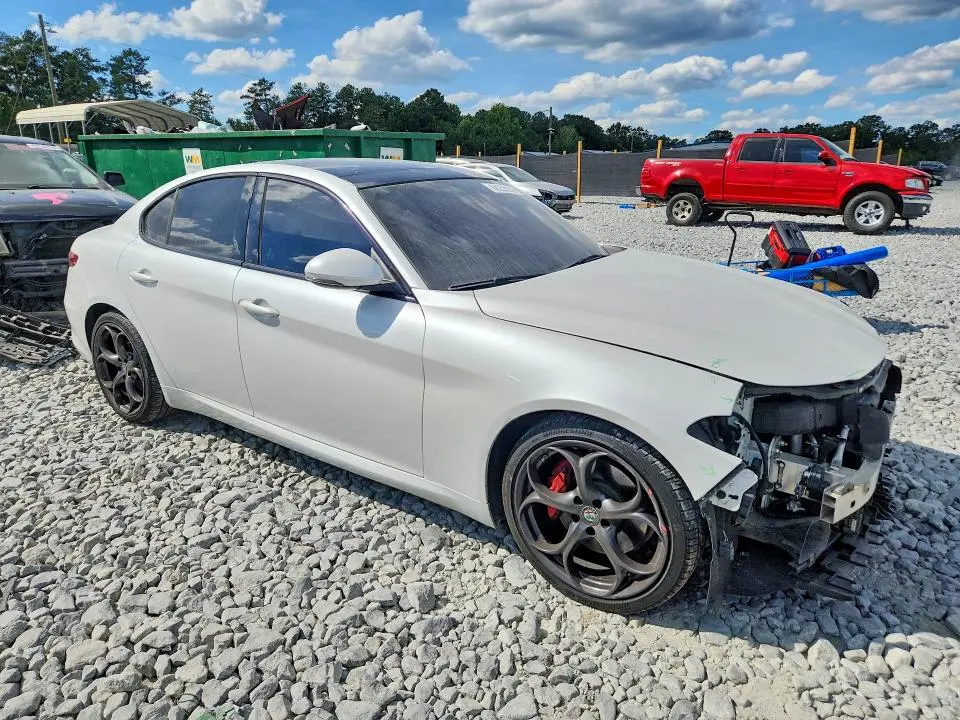 2019 ALFA ROMEO GIULIA TI  