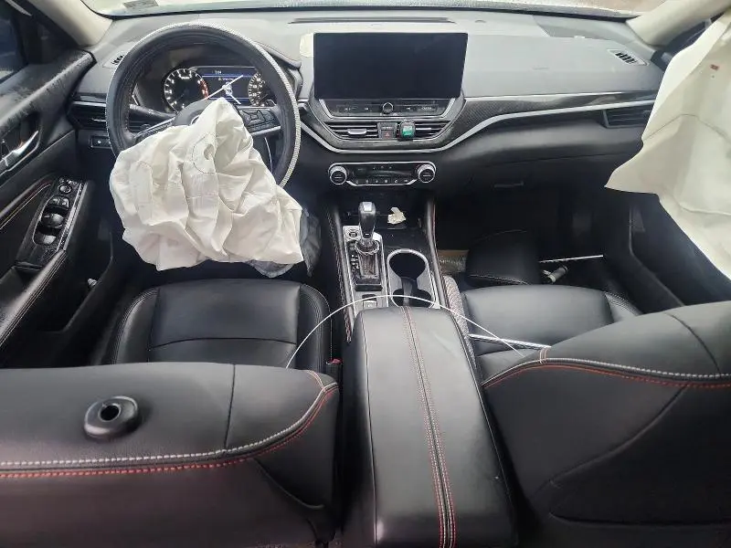 2023 NISSAN ALTIMA SR  