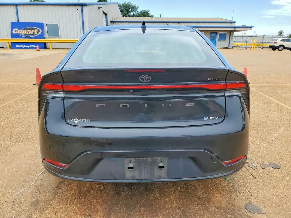 2024 TOYOTA PRIUS XLE  