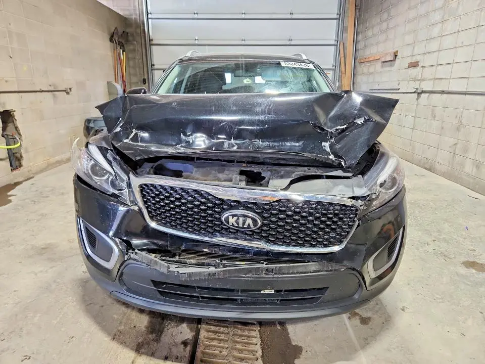 2018 KIA SORENTO LX  