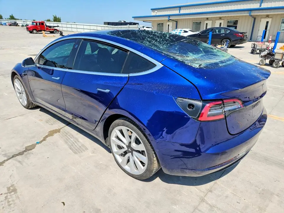 2018 TESLA MODEL 3   